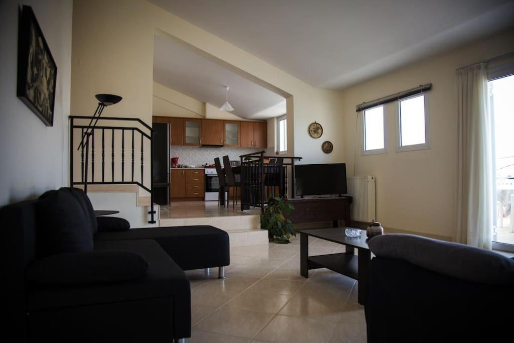 Aurora Family Loft Apartment นาฟปลิโอ ภายนอก รูปภาพ